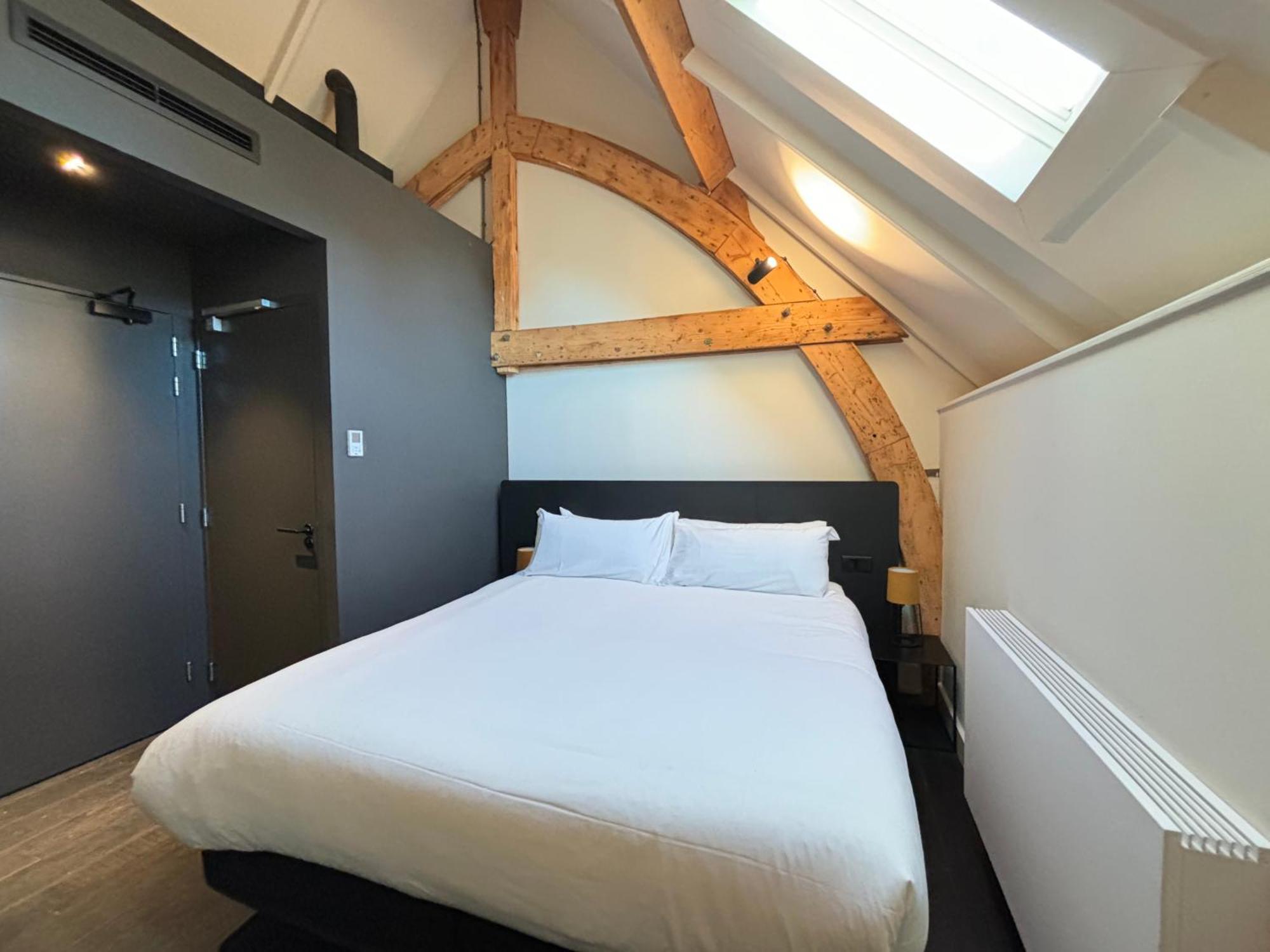 Kazerne Hotel - Member Of Design Hotels Eindhoven Rum bild