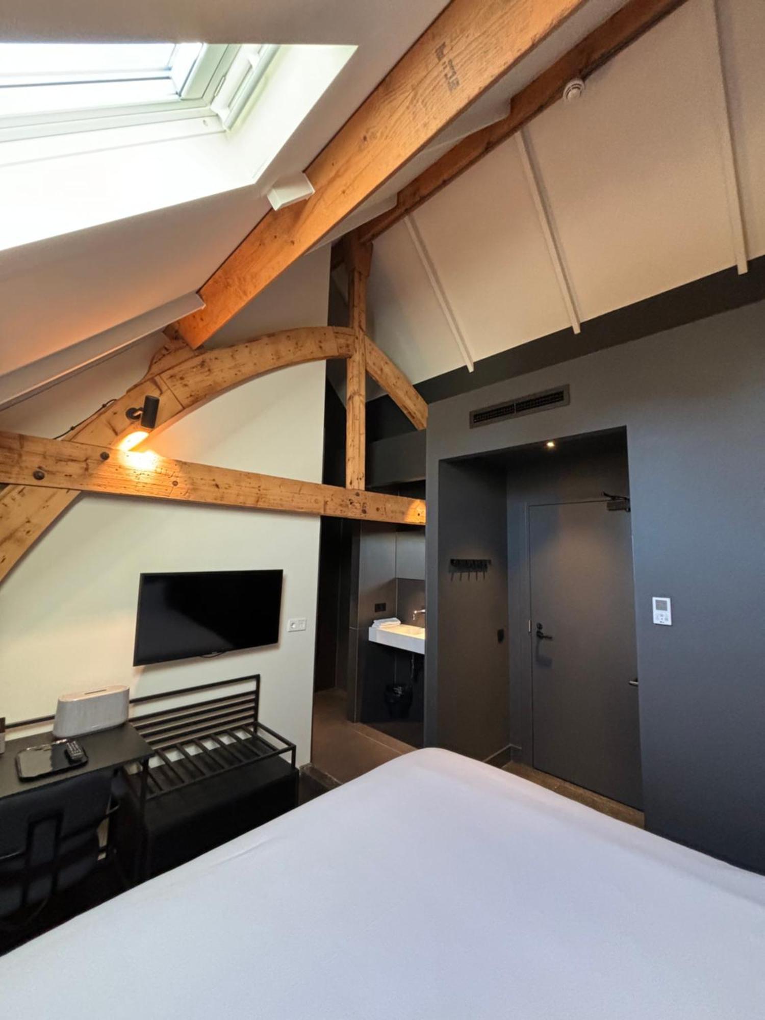 Kazerne Hotel - Member Of Design Hotels Eindhoven Rum bild