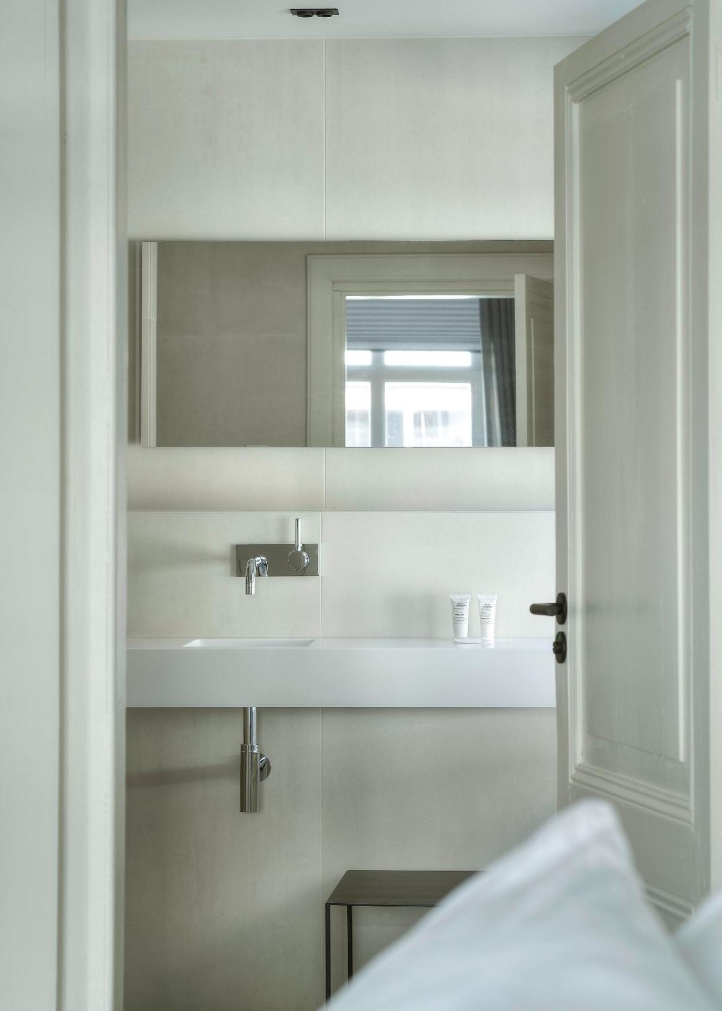 Kazerne Hotel - Member Of Design Hotels Eindhoven Exteriör bild